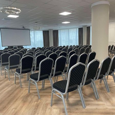 Hotel Mazowiecki Lodz Bagian luar foto
