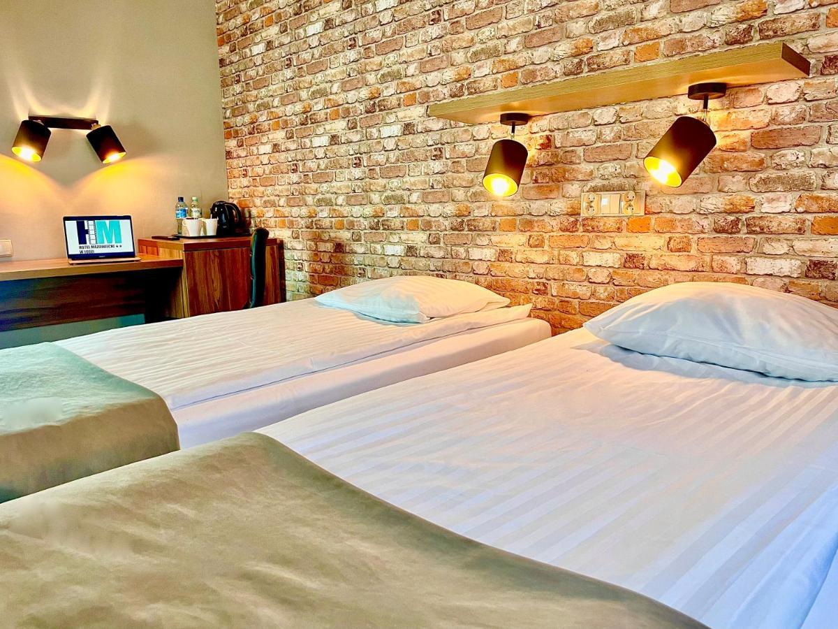 Hotel Mazowiecki Lodz Bagian luar foto