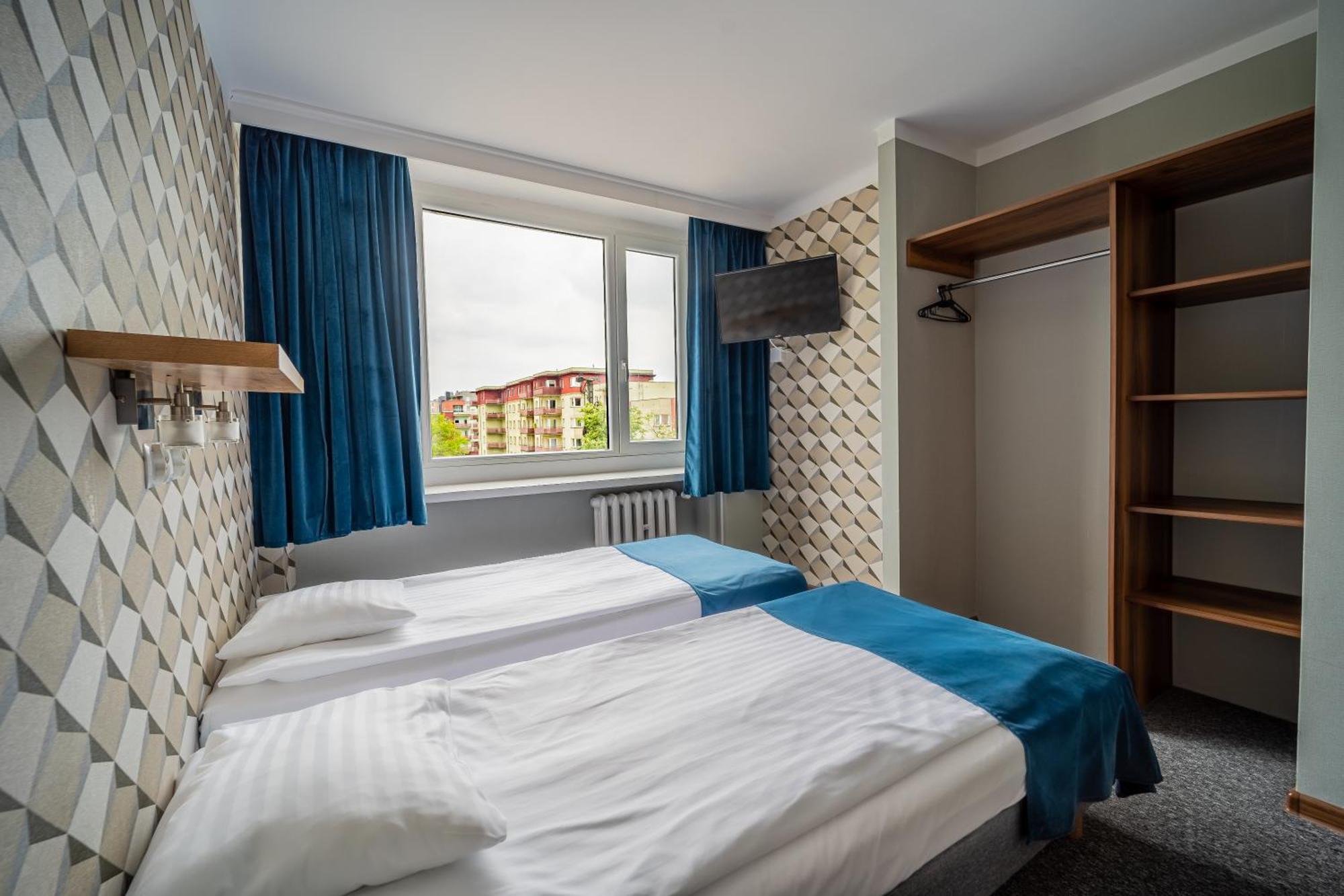 Hotel Mazowiecki Lodz Bagian luar foto