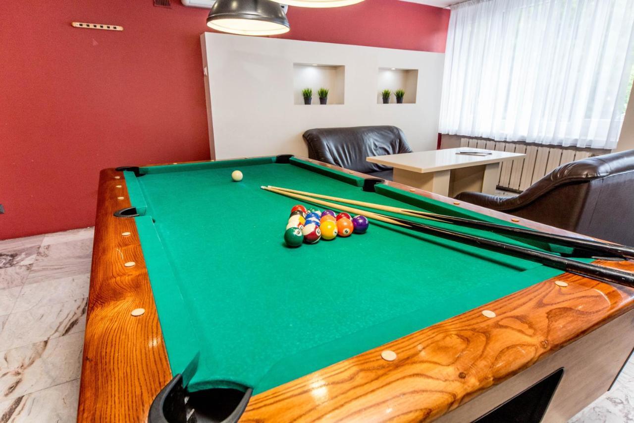 Hotel Mazowiecki Lodz Bagian luar foto